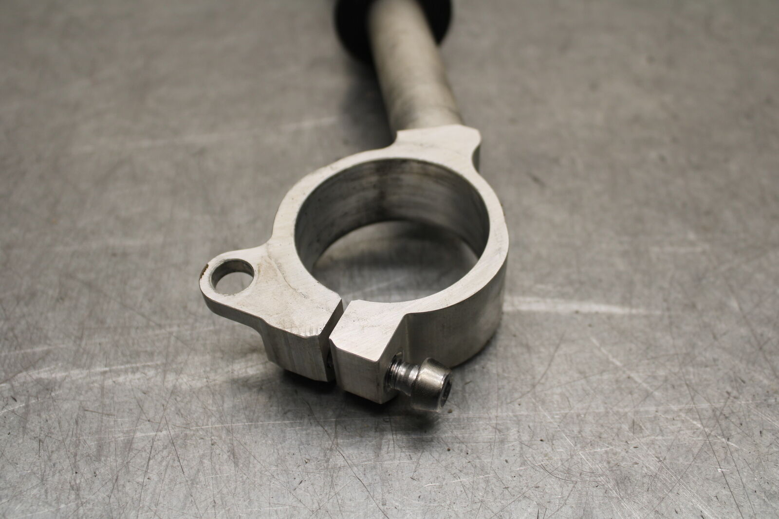 16 KAWASAKI NINJA ZX10R LEFT CLIP ON HANDLEBAR 46003-0657 BB650