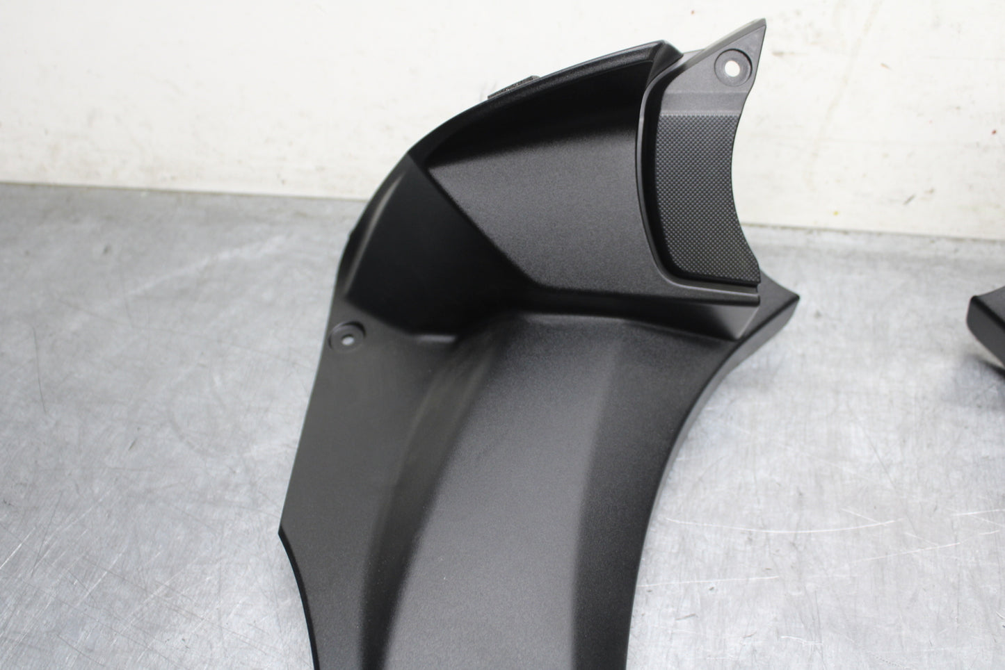 12-25 KAWASAKI NINJA ZX14R RIGHT LEFT FRONT DUCT COVERS PANELS COWLS BB757