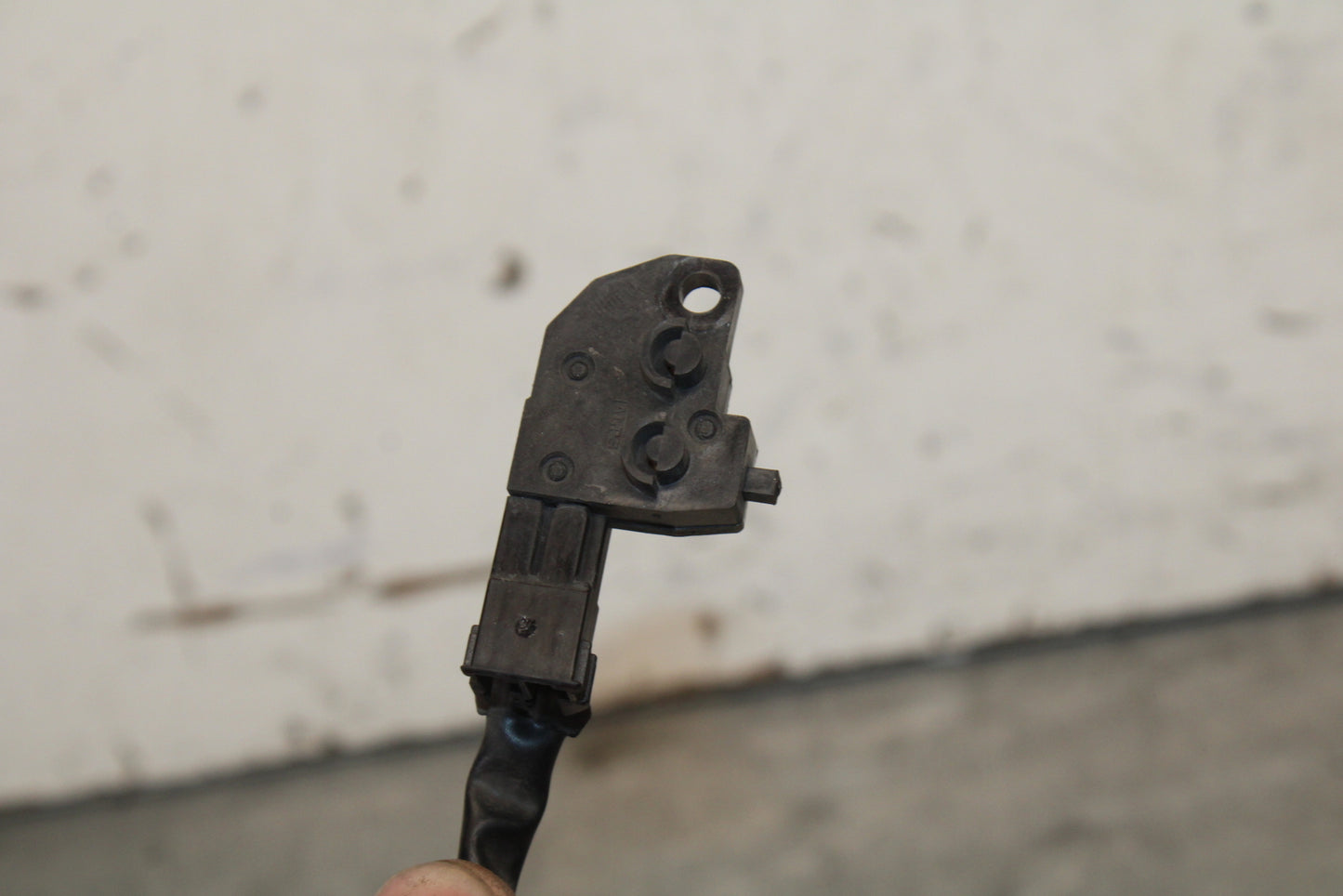 13-18 KAWASAKI NINJA ZX6R RIGHT CLIP ON HANDLE KILL OFF START SWITCHES  BB682