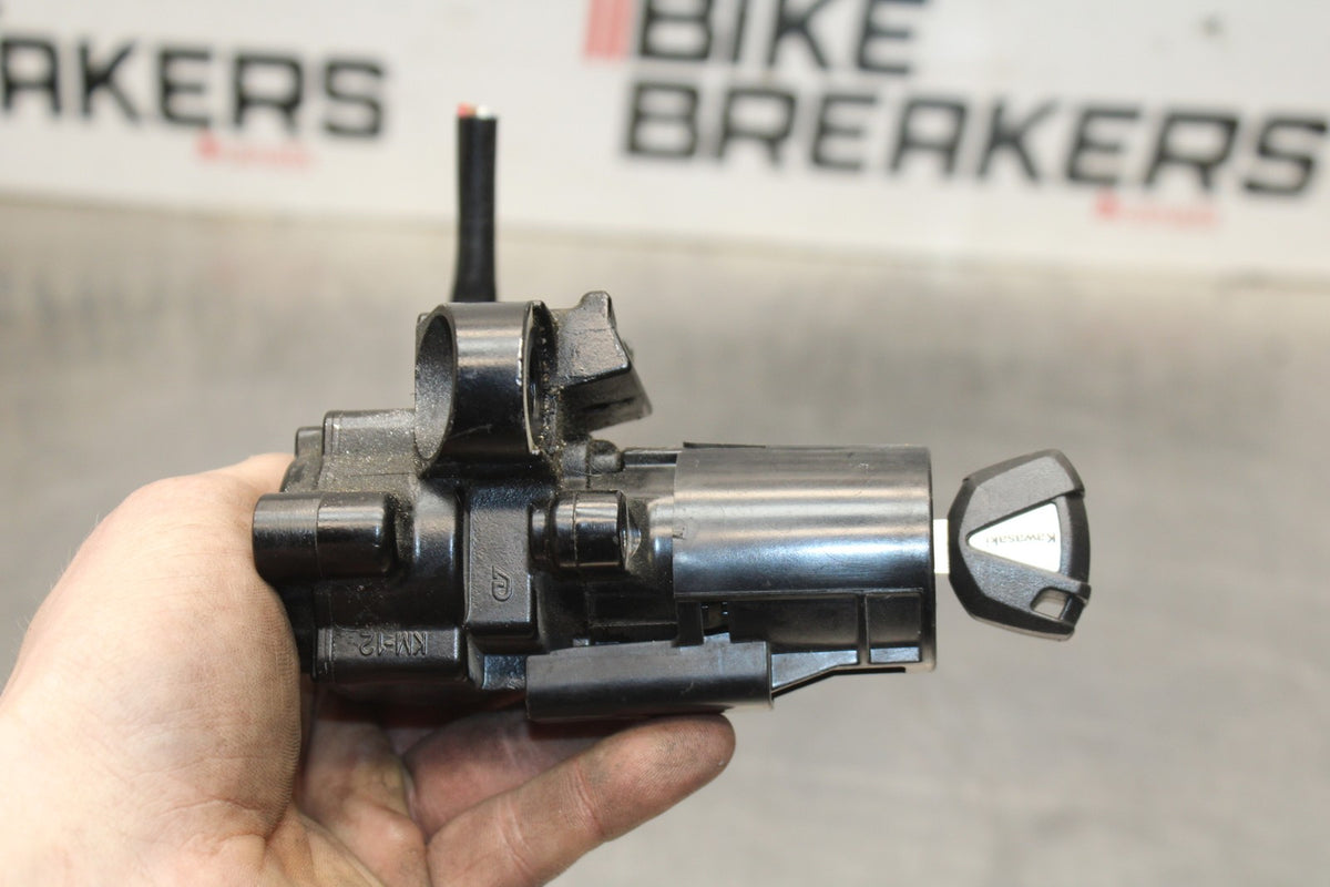 11-15 KAWASAKI NINJA ZX10R IGNITION LOCK W KEY BB840