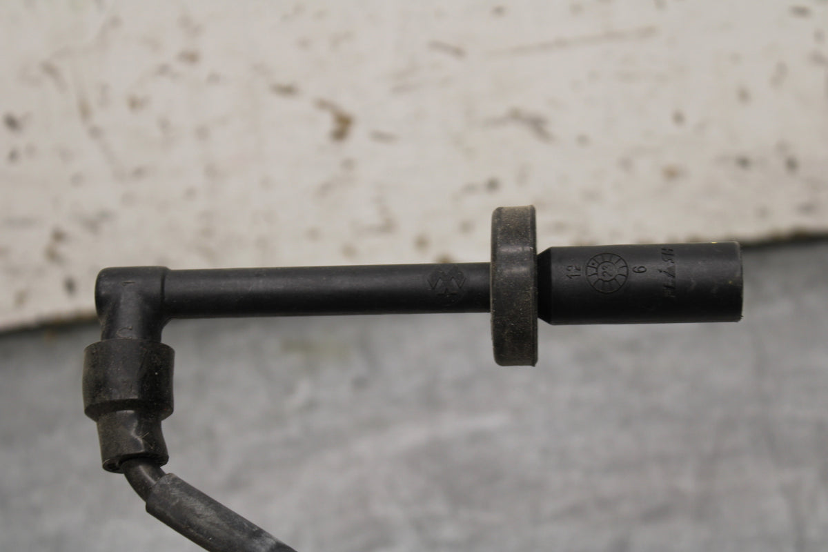 17-24 KTM 390 DUKE IGNITION COIL SPARK PLUG CAP  BB734