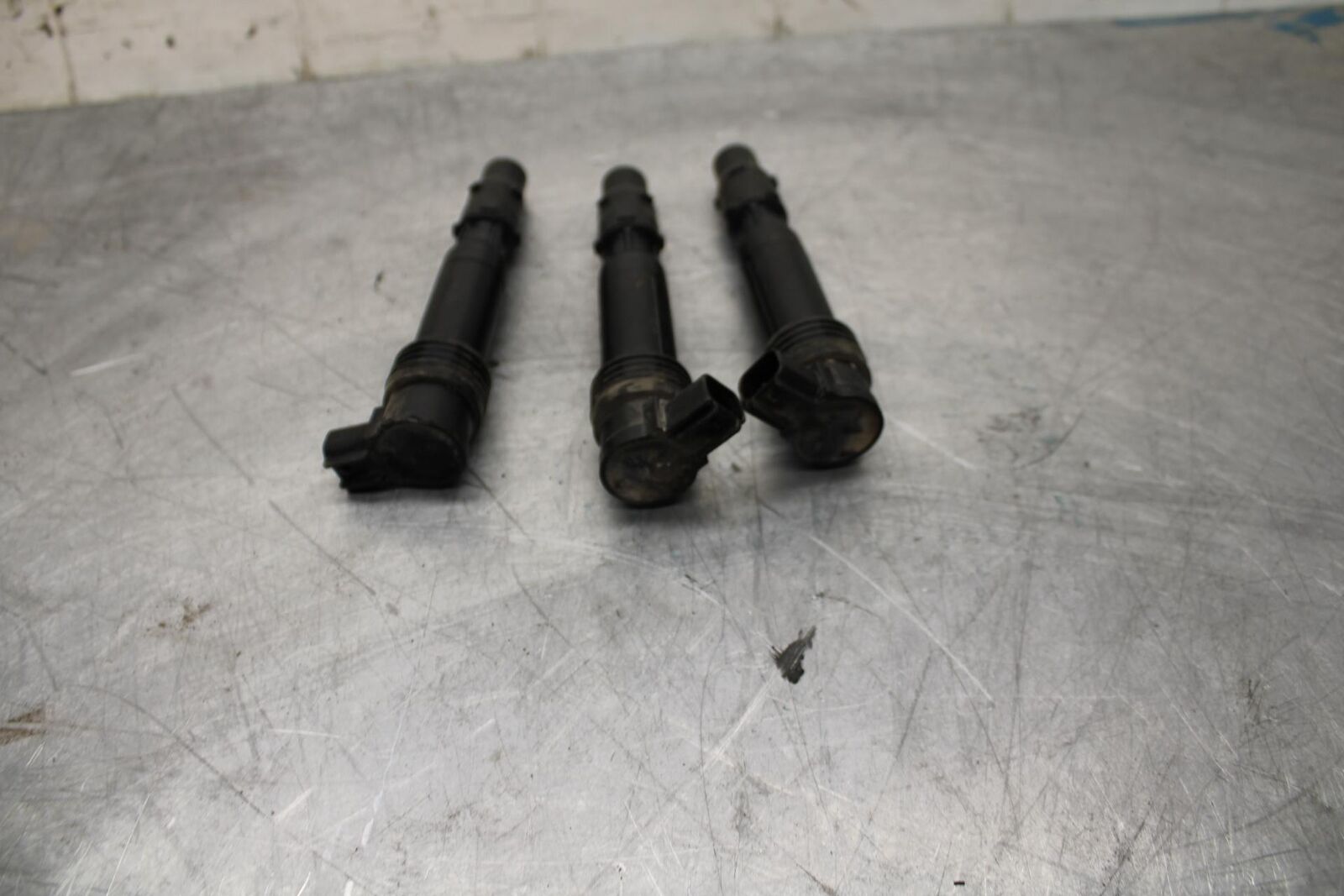 17-21 TRIUMPH STREET TRIPPLE R ABS IGNITION COILS COIL SPARK PLUG CAPS bb452