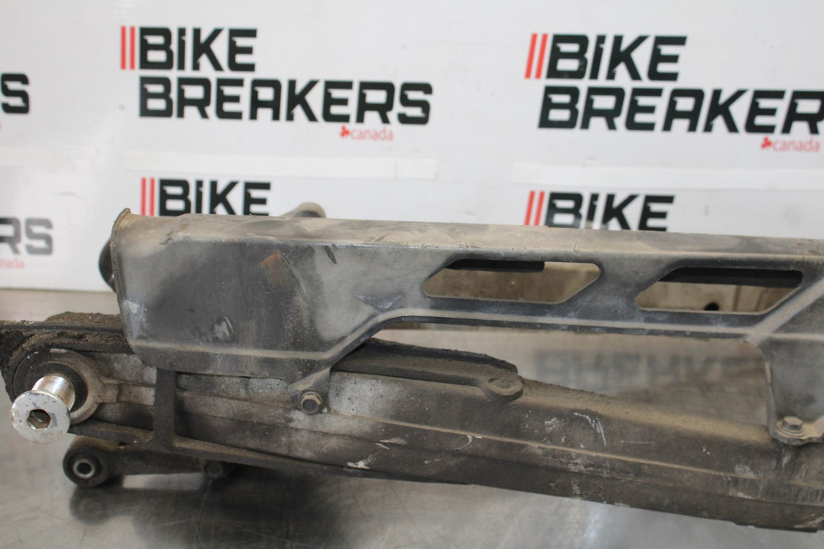 84 HONDA INTERCEPTOR 1000 VF1000F REAR SWINGARM BACK SUSPENSION SWING ARM BB878