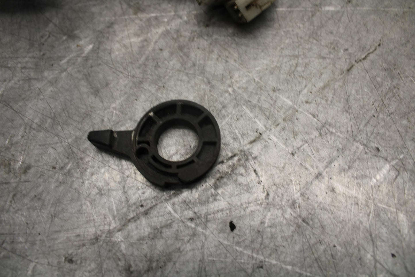 1993 Suzuki GSXR1100W LEFT CLIP ON HANDLE HORN SIGNALS SWITCH CHOKE BB46