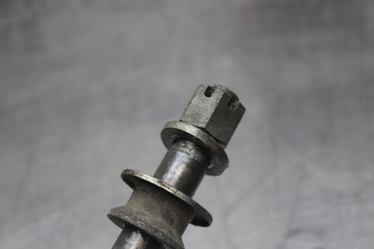 77 SUZUKI GS750 REAR AXLE BACK WHEEL RIM PIVOT BOLT AXEL 64711-37000 BB779
