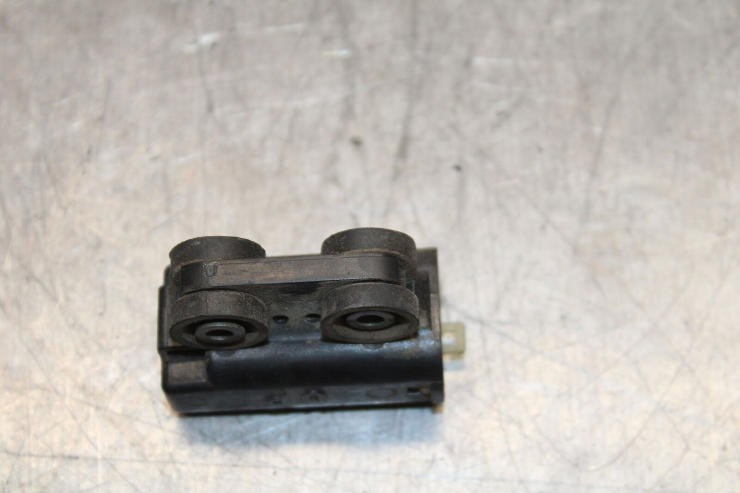 06 YAMAHA YZF R6 TIP OVER BANK ANGLE CRASH SENSOR SWITCH  5PS-82576-01-00 BB716