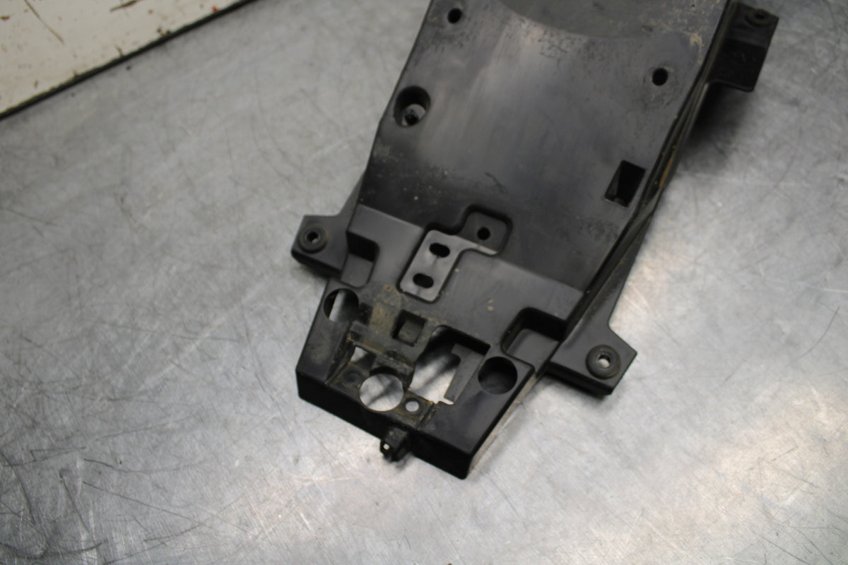22-24 YAMAHA XSR900 REAR BACK TAIL UNDERTAIL BATTERY TRAY PLASTIC BB710