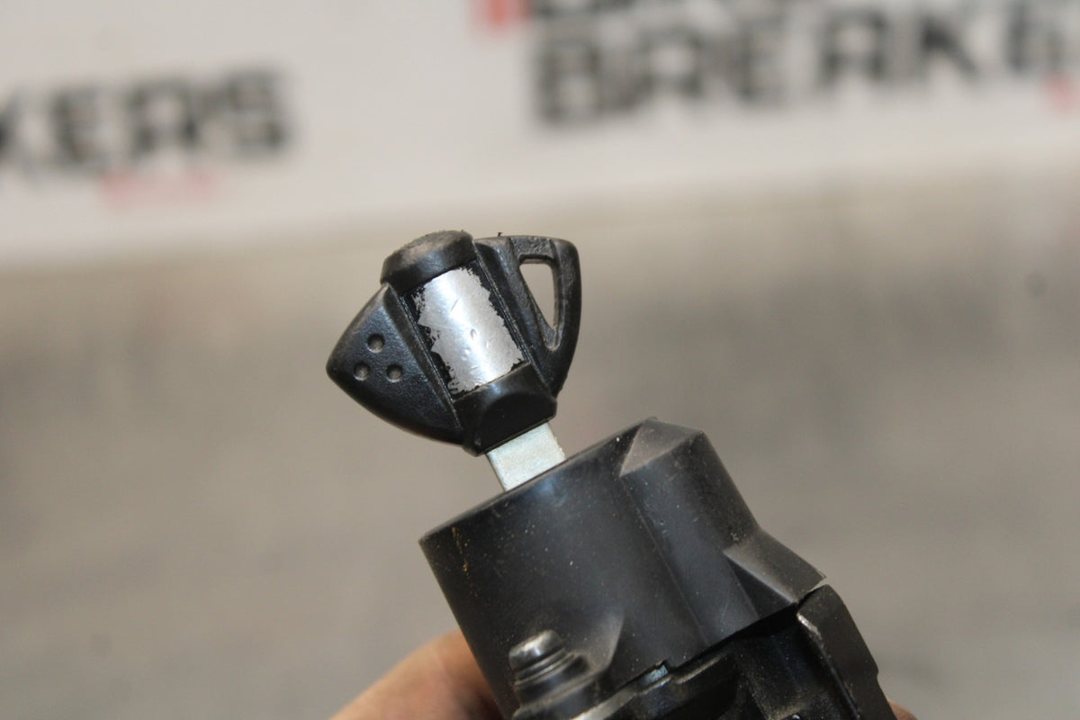 08-10 SUZUKI GSXR 600 IGNITION LOCK W KEY BB202