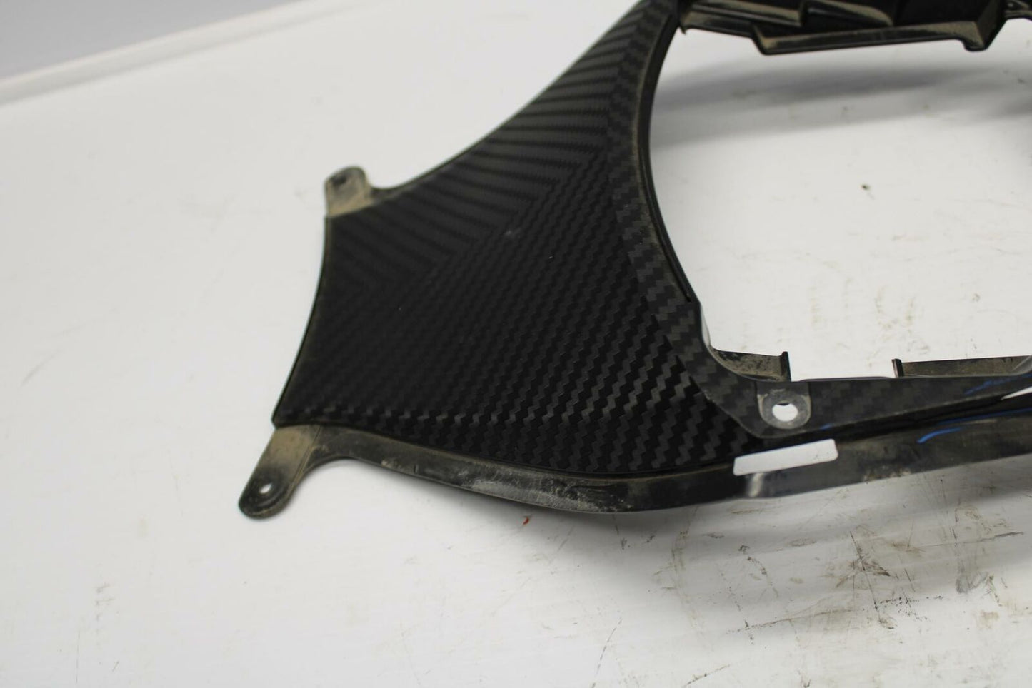 11-19 SUZUKI GSXR600 CENTER REAR BACK TAIL FAIRING COVER TRIM COWL BB 241