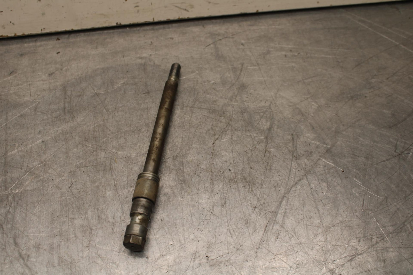 1983 Honda V45 Magna VF750C FRONT WHEEL RIM AXLE PIVOT BOLT 44301-461-770 BB91
