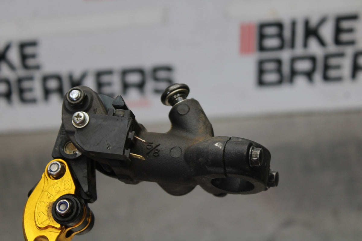 17 YAMAHA YZF R6 FRONT BRAKE MASTER CYLINDER w/ LEVER BB922
