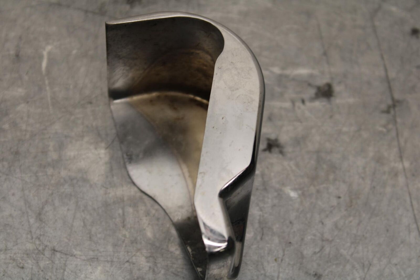 2005 Kawasaki Vulcan 1600 VN1600D Nomad REAR BACK BRAKE RESERVOIR COVER  BB556