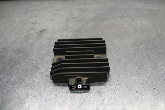 19-24 YAMAHA R3 RECTIFIER VOLTAGE REGULATOR BB736