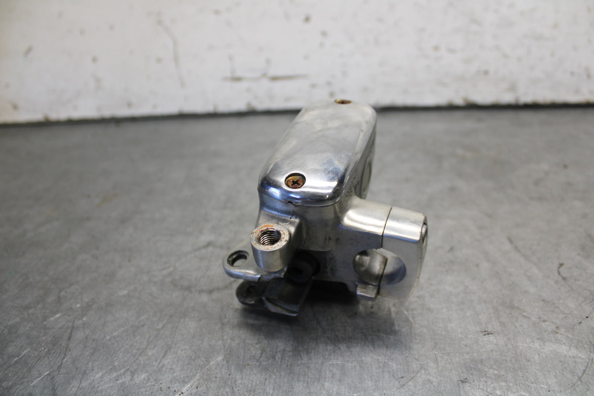 05-06 YAMAHA ROYAL STAR FRONT BRAKE MASTER CYLINDER BB697