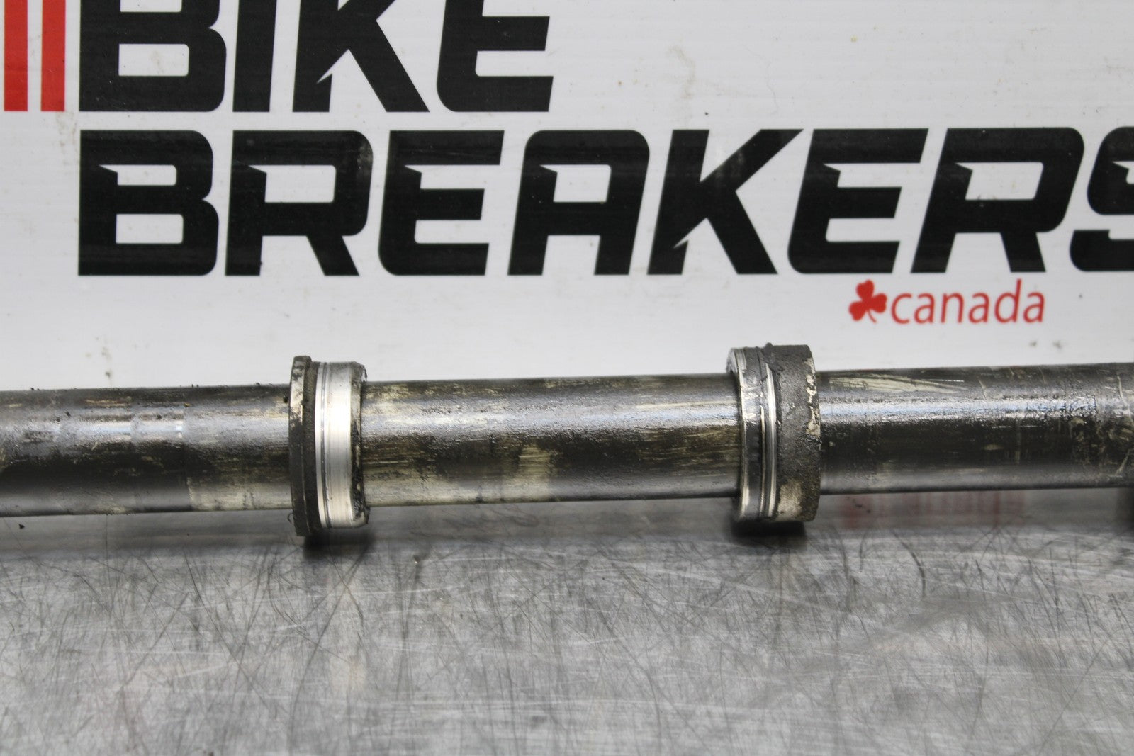 06-07 SUZUKI GSXR 600 REAR AXLE BACK WHEEL RIM PIVOT BOLT AXEL BB178