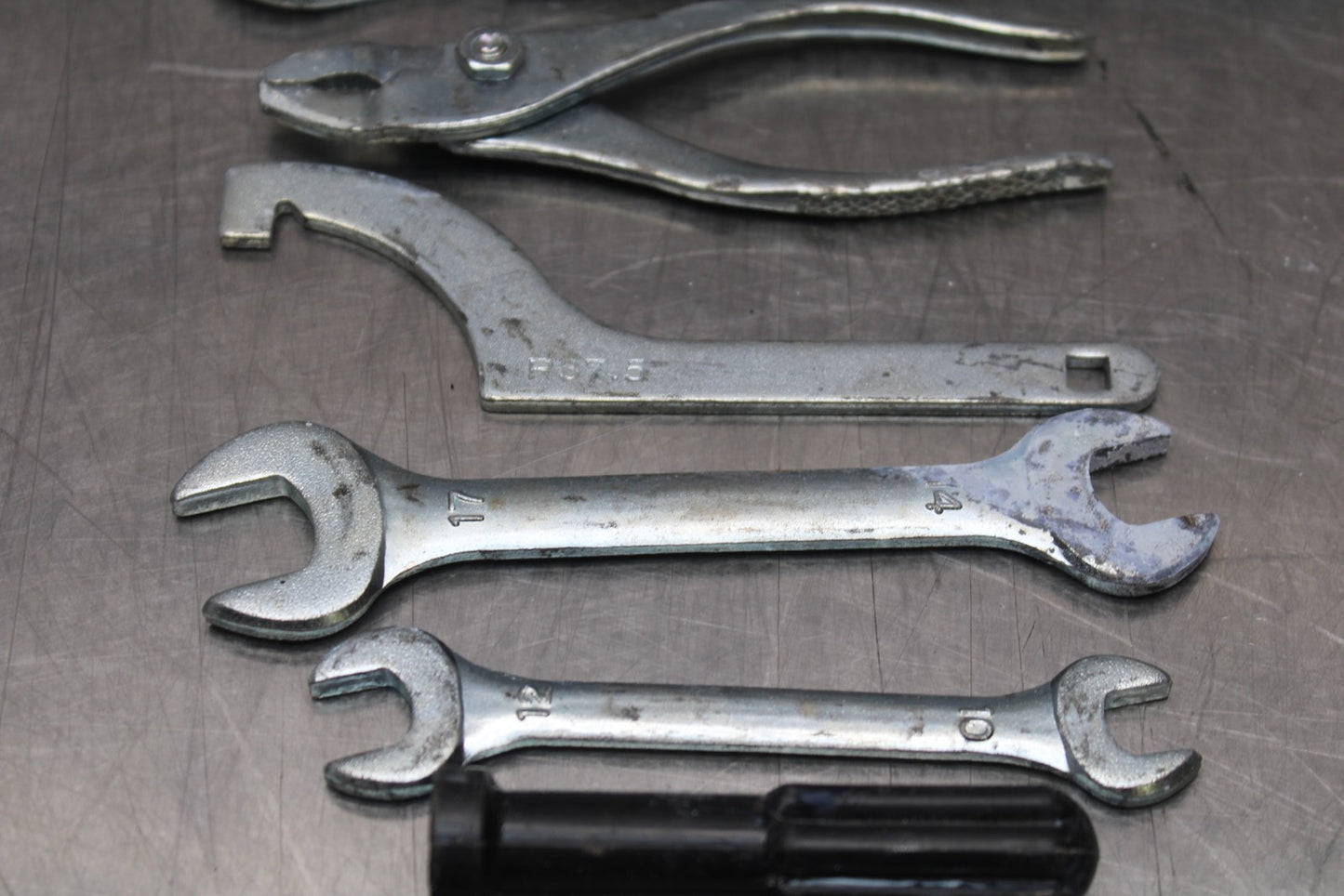 09-10 KAWASAKI ER-6N STOCK TOOLS OEM TOOL BAG KIT SET BB205