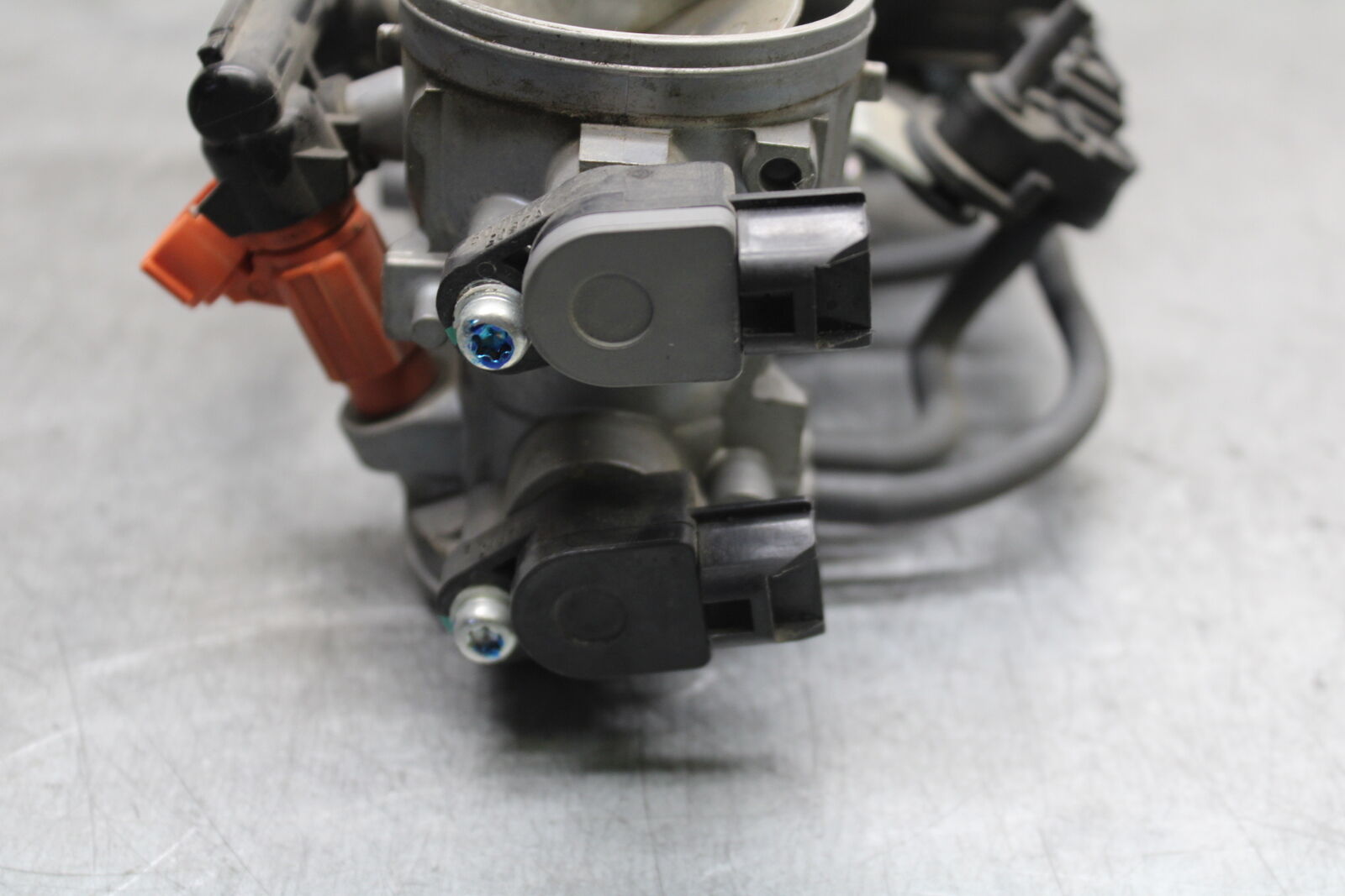 13-18 KAWASAKI NINJA ZX6R MAIN FUEL INJECTORS / THROTTLE BODIES 16163-0772 BB666