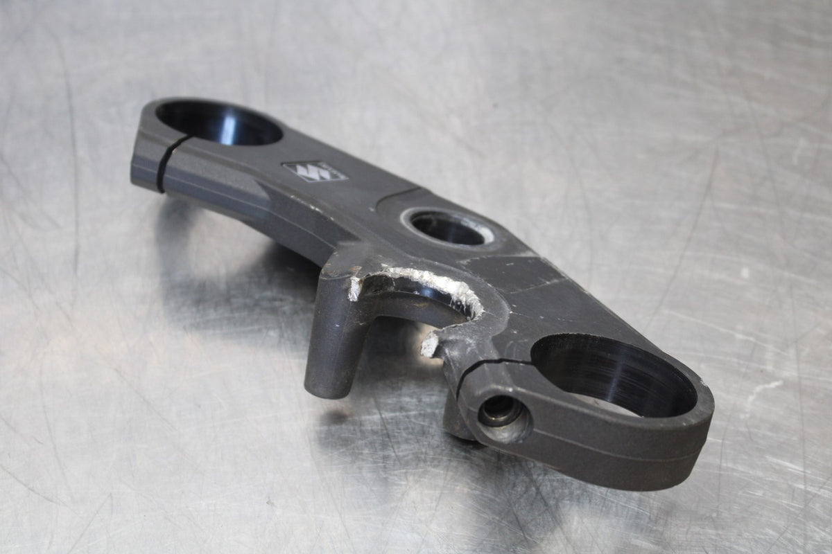 06-07 SUZUKI GSXR 600 FORKS UPPER TRIPLE TREE CLAMP BB170