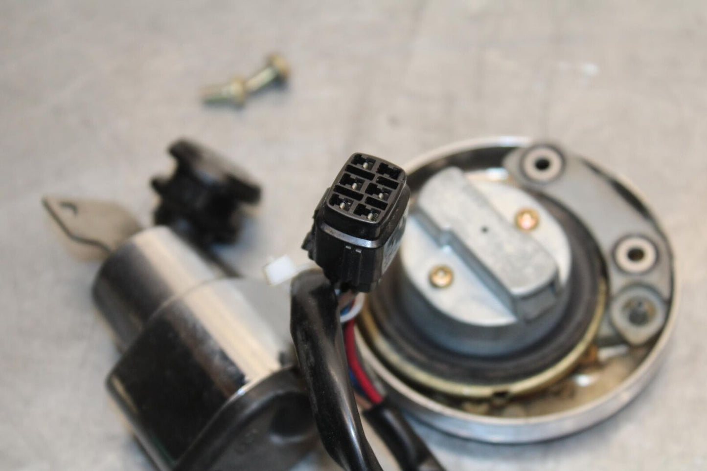 2005 Kawasaki Vulcan 1500 VN1500N IGNITION LOCK KEY SET W/ GAS CAP  BB576