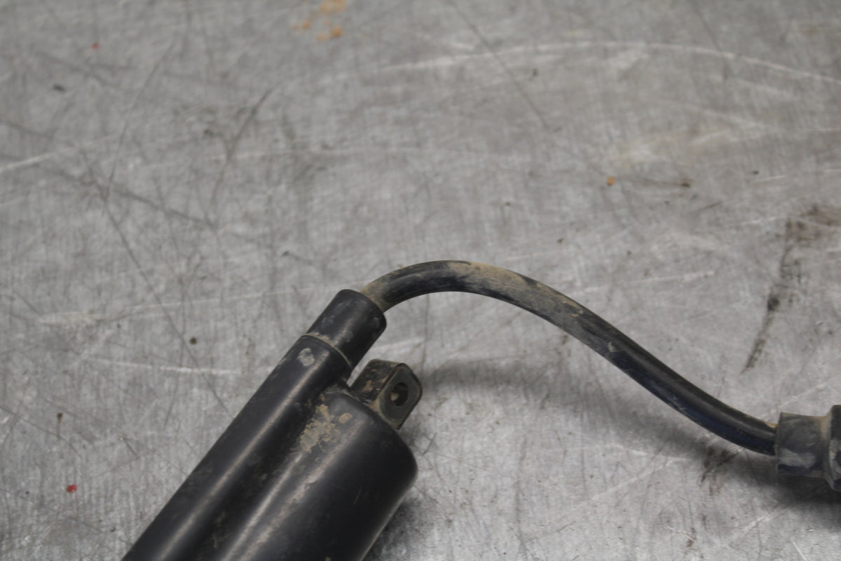 08-18 KAWASAKI KLR650 IGNITION COIL SPARK PLUG CAP  BB707
