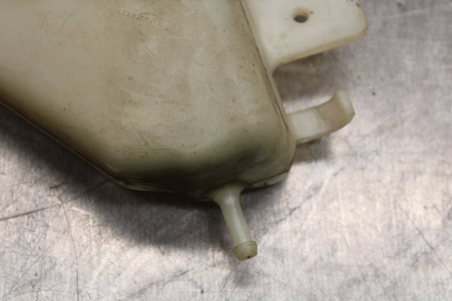 08-10 SUZUKI GSXR 600 COOLANT WATER TANK RESERVOIR BOTTLE BB132