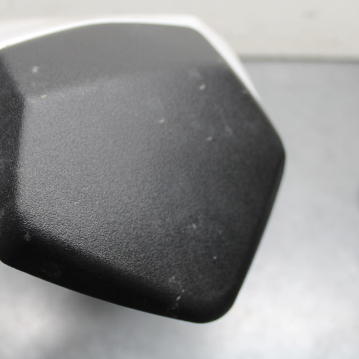 21 KAWASAKI NINJA ZX6R REAR BACK SEAT SOLO COWL FAIRING COVER  BB647