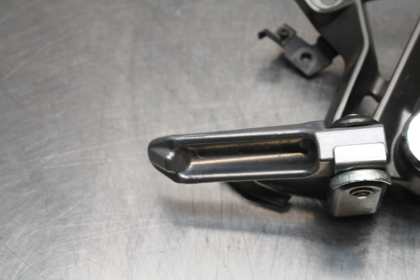 13-17 KAWASAKI NINJA 300 EX300 ABS REAR BACK PASSENGER PEG SET PAIR BB187