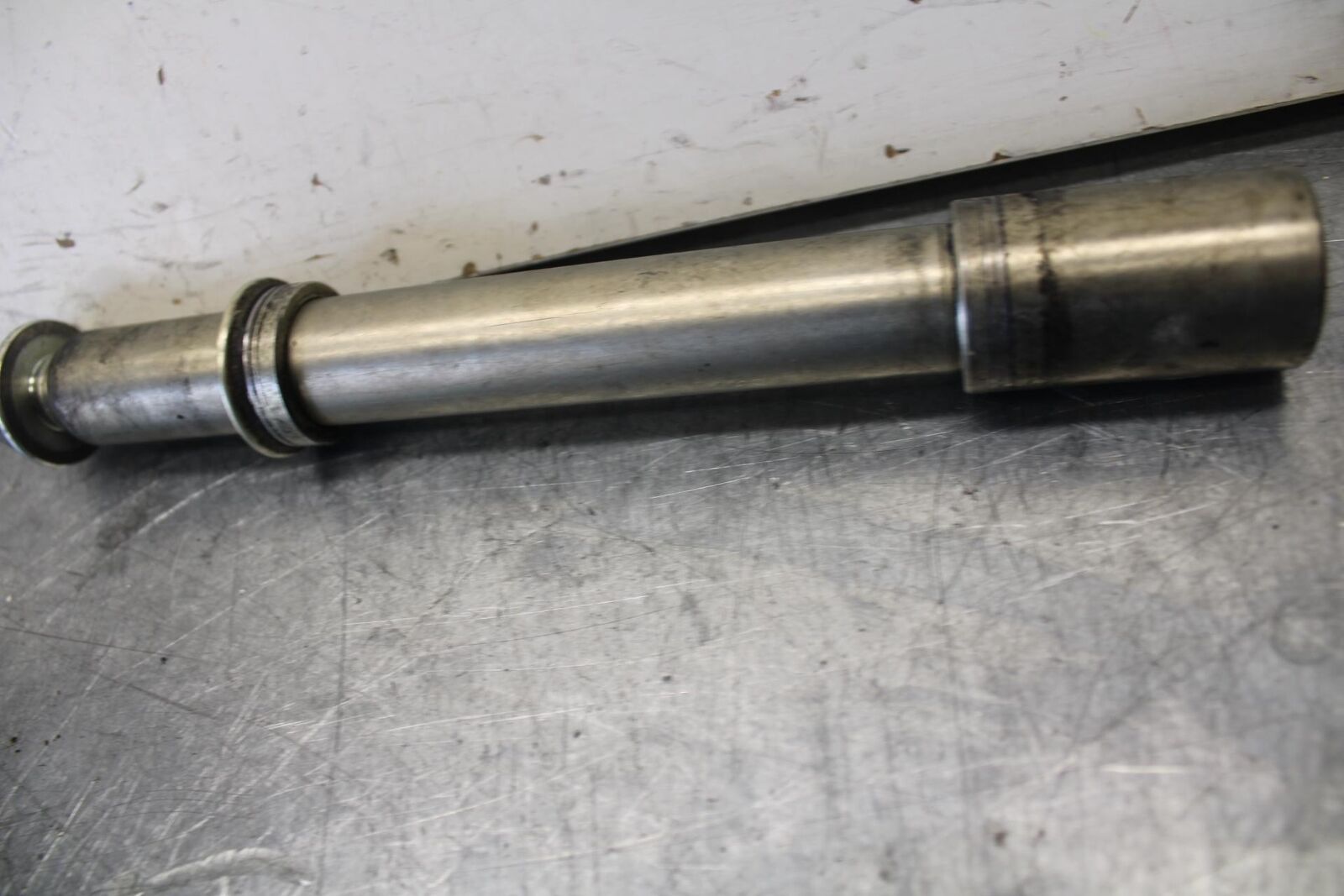 08-10 SUZUKI GSXR 600  FRONT WHEEL RIM AXLE PIVOT BOLT BB101