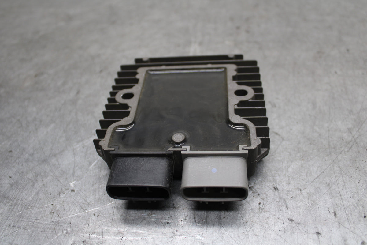 13-18 KAWASAKI NINJA ZX6R RECTIFIER VOLTAGE REGULATOR 21066-0730 BB666