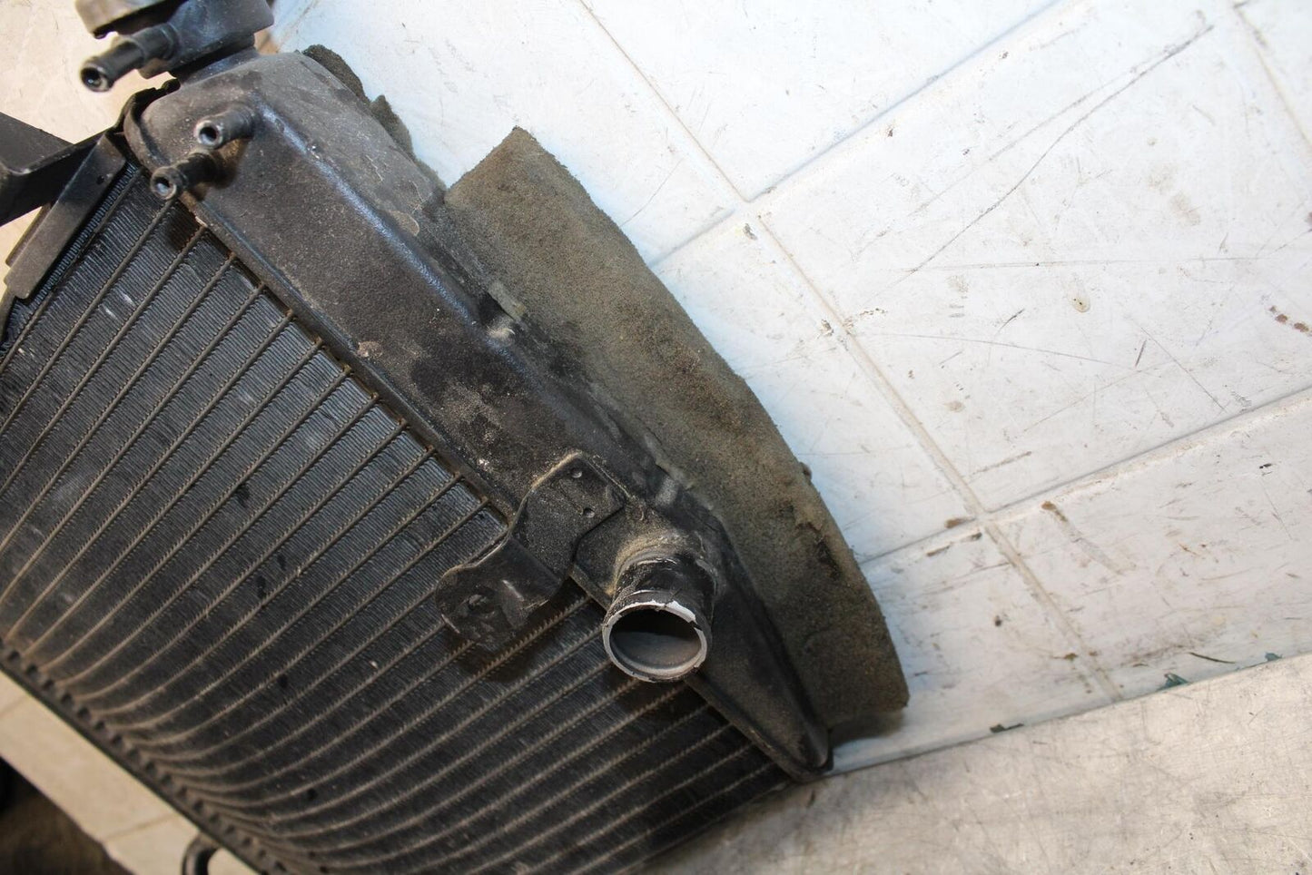 2003 Yamaha YZF R6 ENGINE RADIATOR MOTOR COOLER COOLING RADIATER BB539