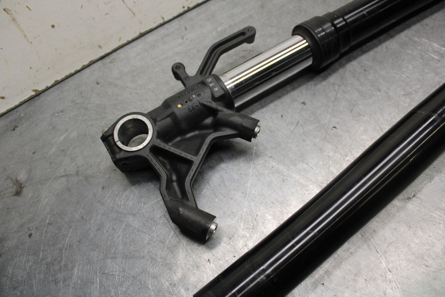 13-18 KAWASAKI NINJA ZX6R FRONT FORKS SET PAIR 44071-0834-56K BB666