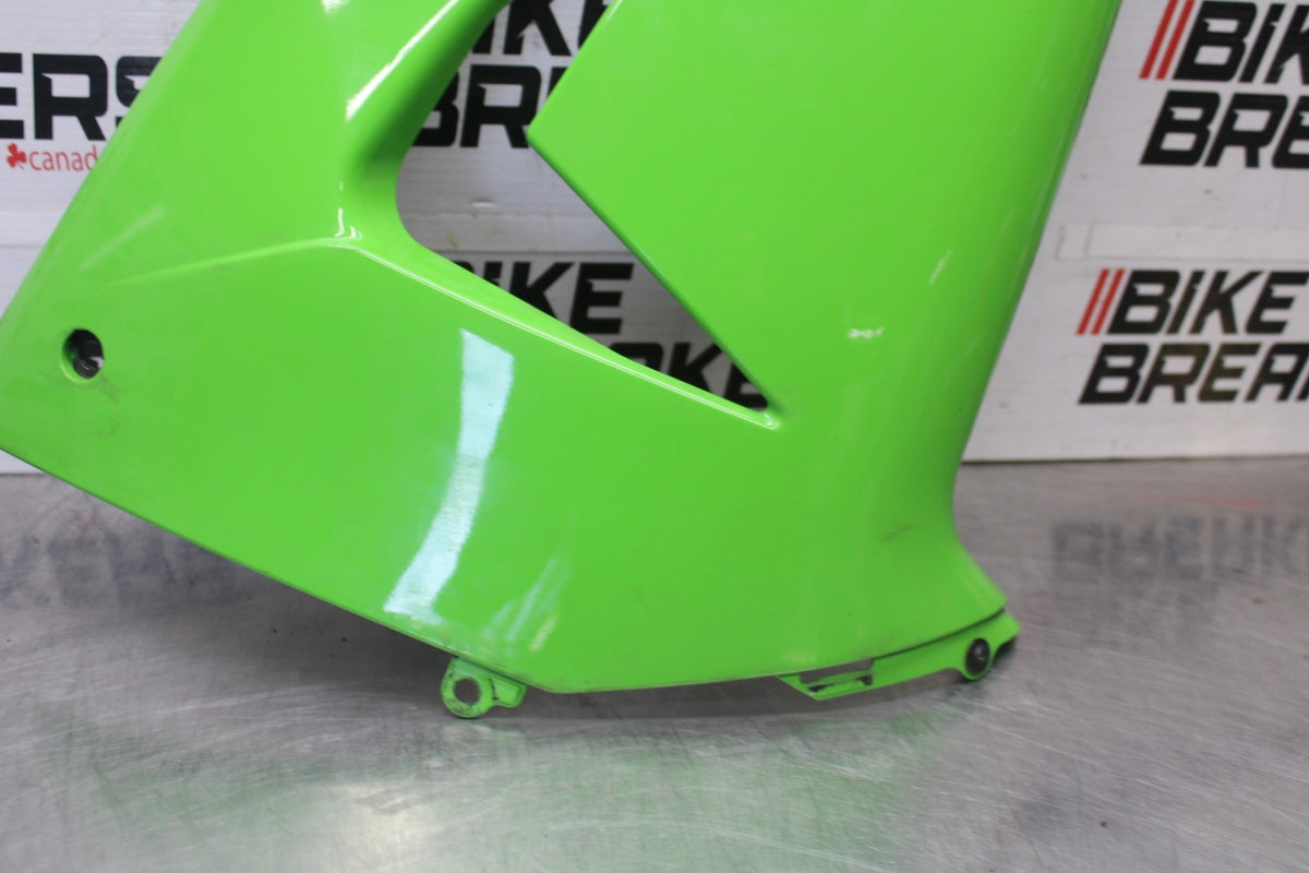 04-05 KAWASAKI NINJA ZX10R RIGHT MID UPPER SIDE FAIRING COWL PLASTIC BB931