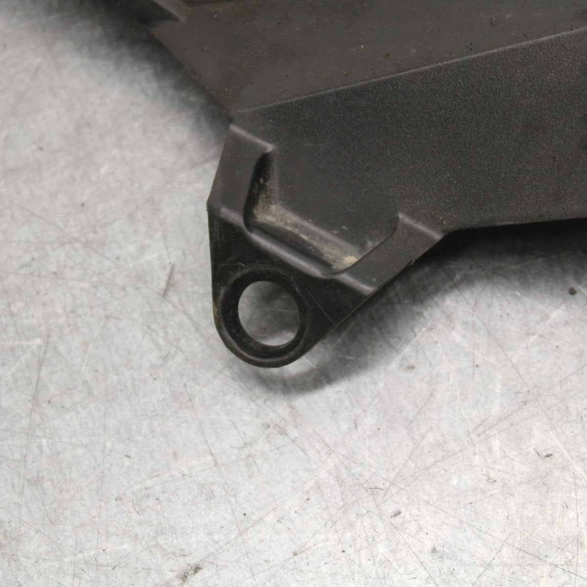 06-07 SUZUKI GSXR750 REAR BACK DRIVE CHAIN GUARD COVER SHIELD BB645