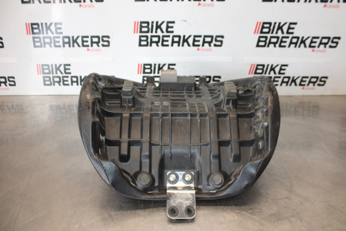 07 SUZUKI BOULEVARD M50 FRONT DRIVERS SEAT BB897