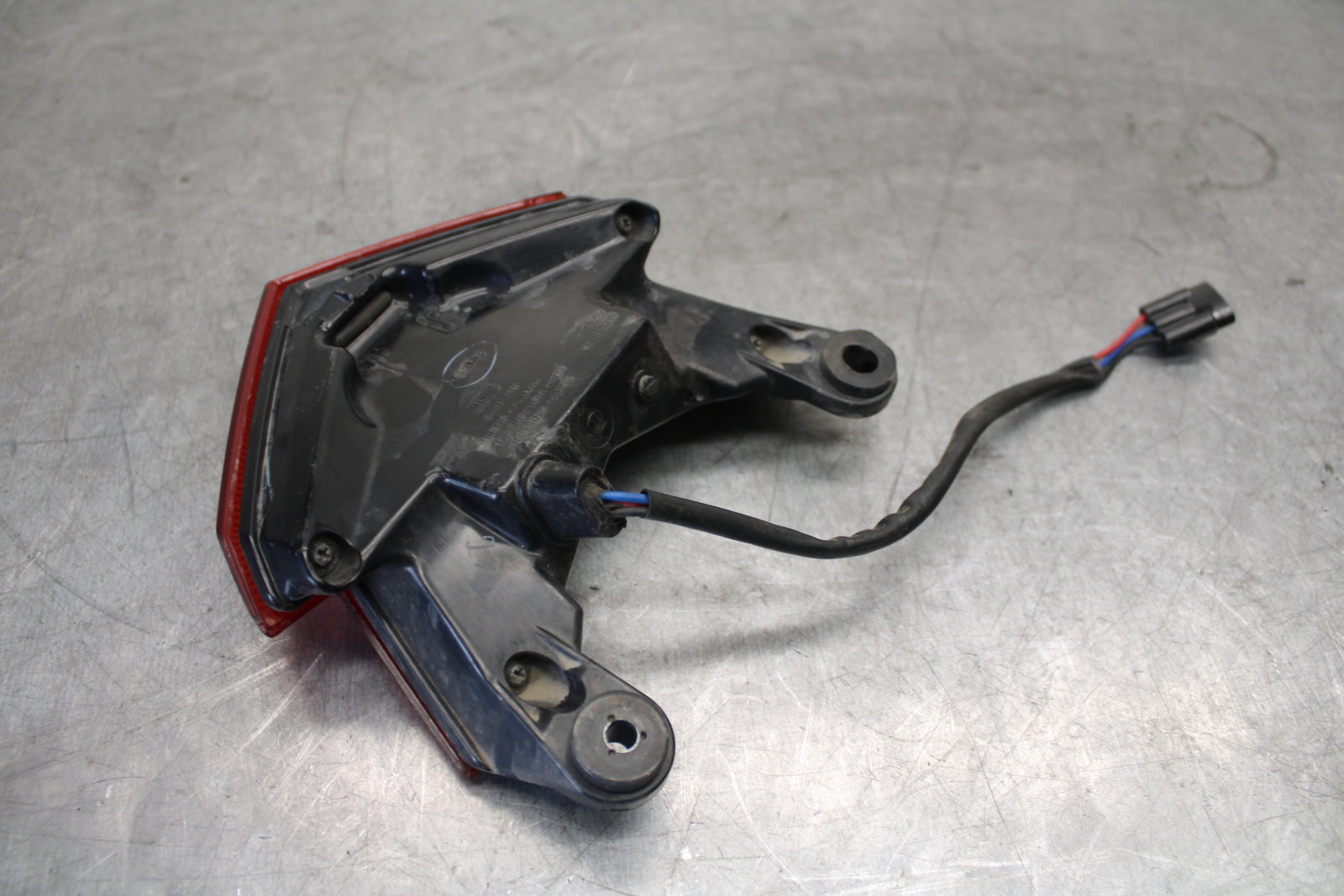 13-18 KAWASAKI NINJA ZX6R REAR TAIL TAILLIGHT BACK BRAKE LIGHT BB682