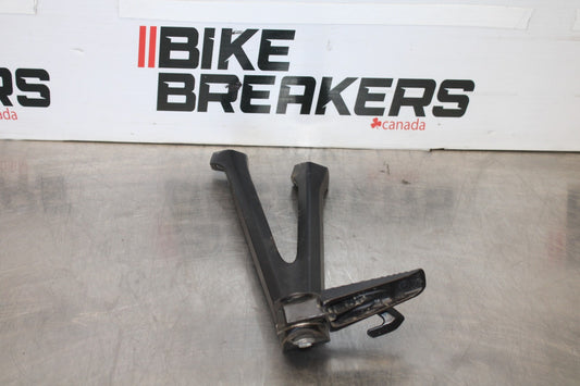 18 SUZUKI GSXR750 LEFT REAR BACK PASSENGER PEG BB891
