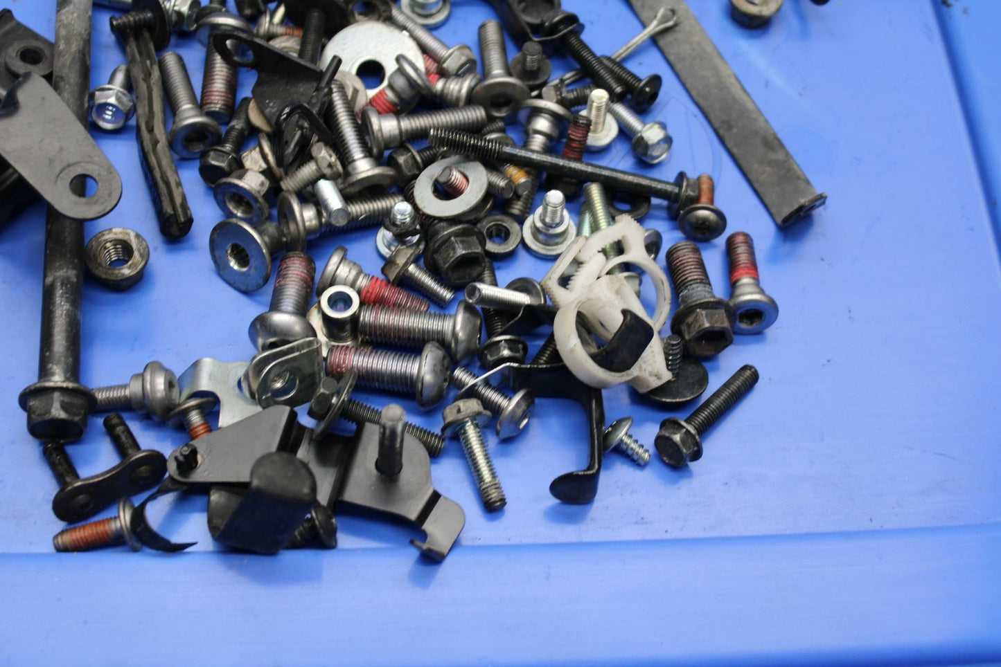 13-18 KAWASAKI NINJA ZX6R ENGINE MOTOR MOUNT STAY BRACKETS LEFTOVER BB304