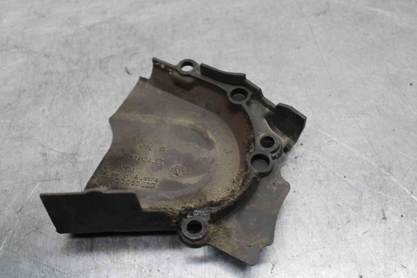 16-18 KTM 690 DUKE ENGINE SPROCKET COVER BB631
