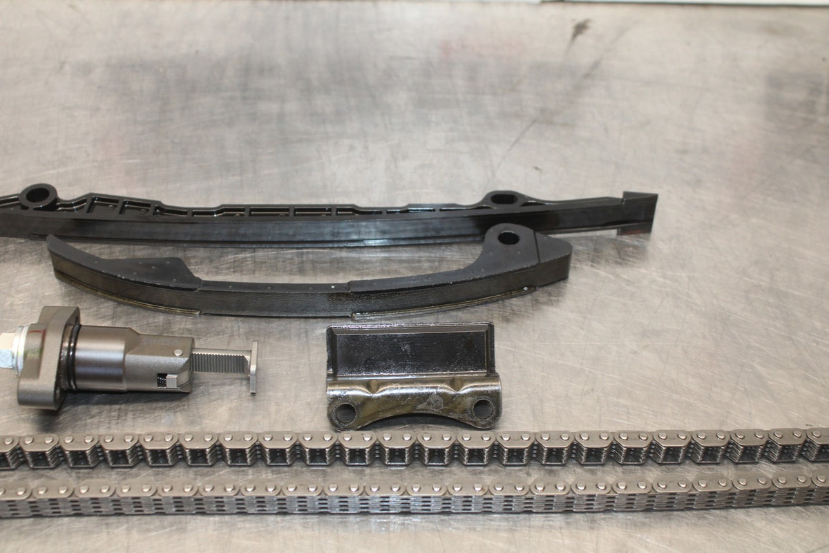 25 KAWASAKI Z900 CAM CHAIN WITH GUIDES BB928