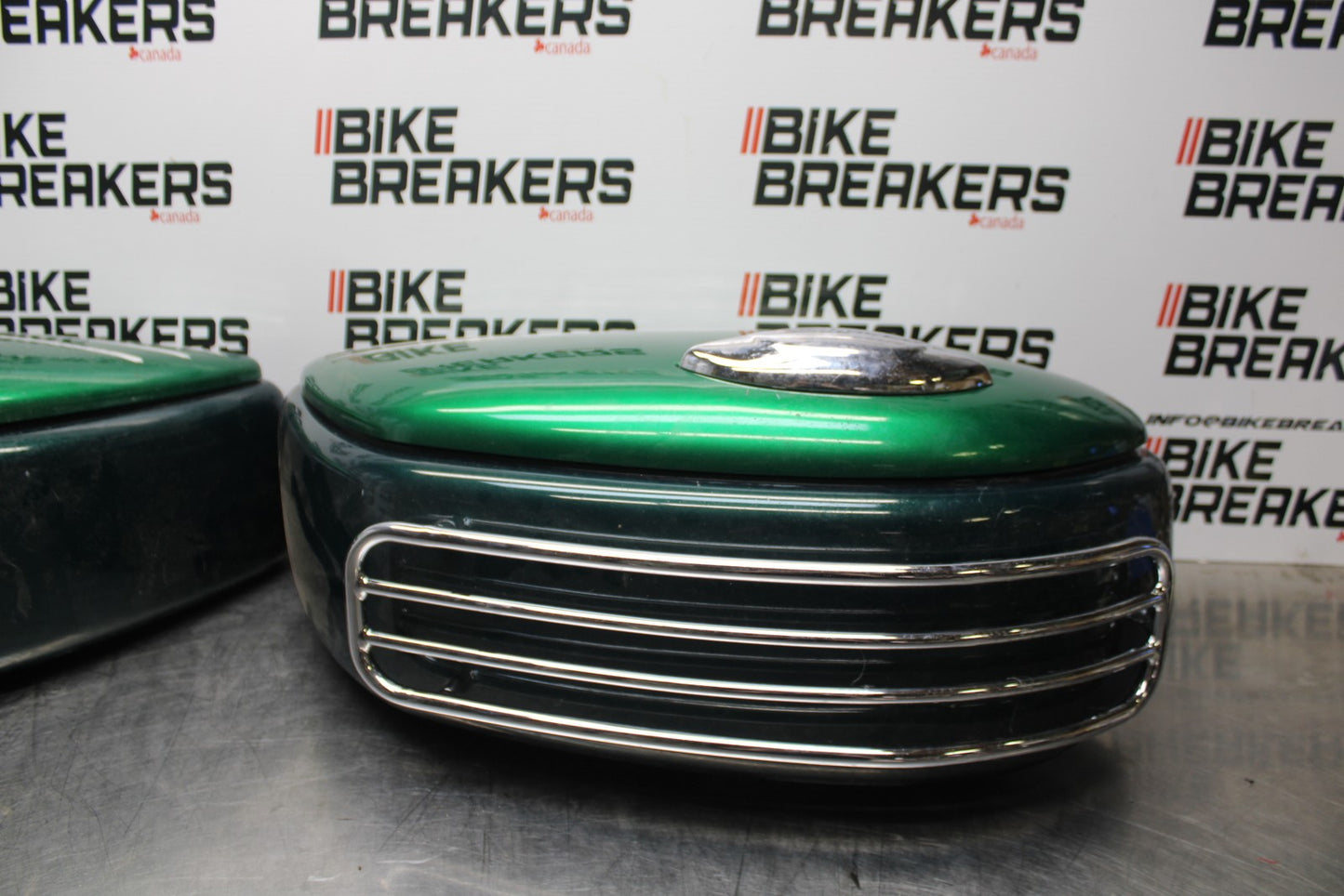 03-08 KAWASAKI VULCAN 1600 CARGO LUGGAGE SADDLEBAG BAG COMPARTMENT SET  BB196