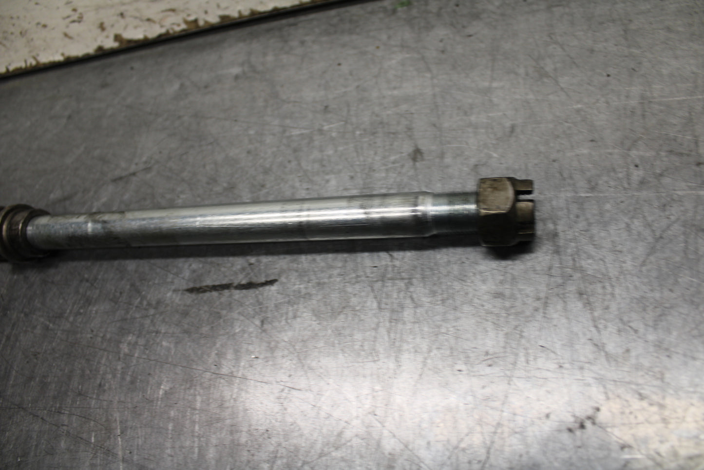 24 KAWASAKI NINJA 500 ABS FRONT WHEEL RIM AXLE PIVOT BOLT BB744