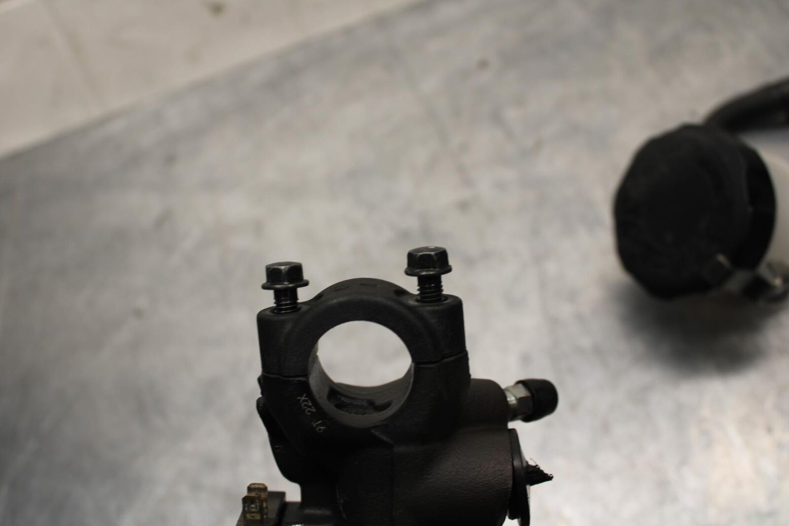 20 SUZUKI GSXR 1000 FRONT BRAKE MASTER CYLINDER w/ LEVER BB597