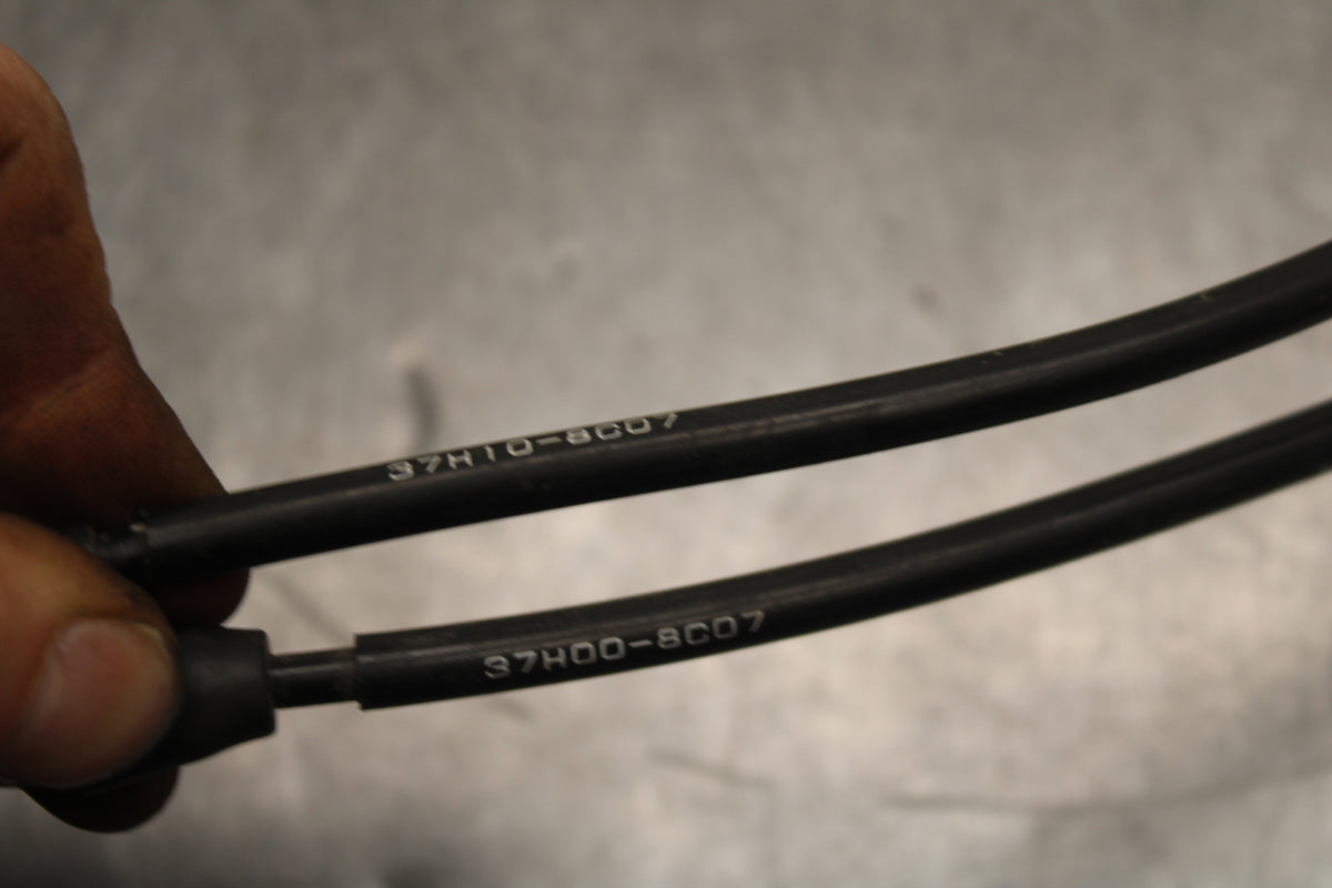 08-10 SUZUKI GSXR750 THROTTLE CABLES LINES BB113