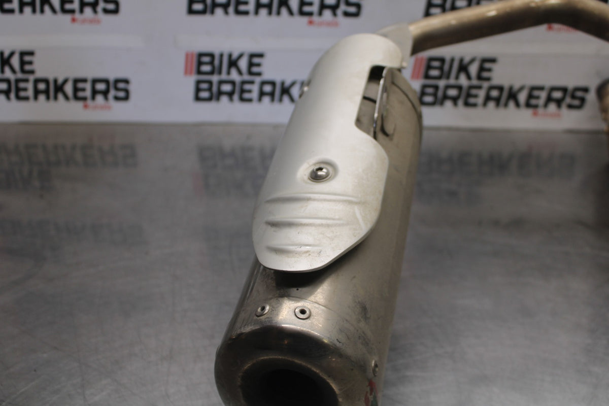 05-08 TRIUMPH SPEED TRIPLE 1050 EXHAUST PIPE MUFFLER SLIP ON SILENCER SET BB933