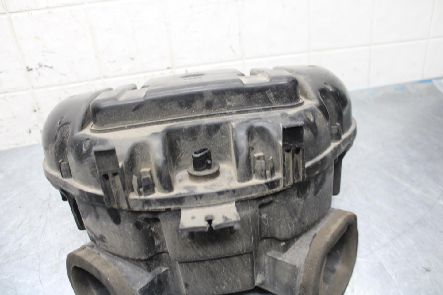 06-07 SUZUKI GSXR 600 AIRBOX AIR INTAKE FILTER BOX 01H0 BB499