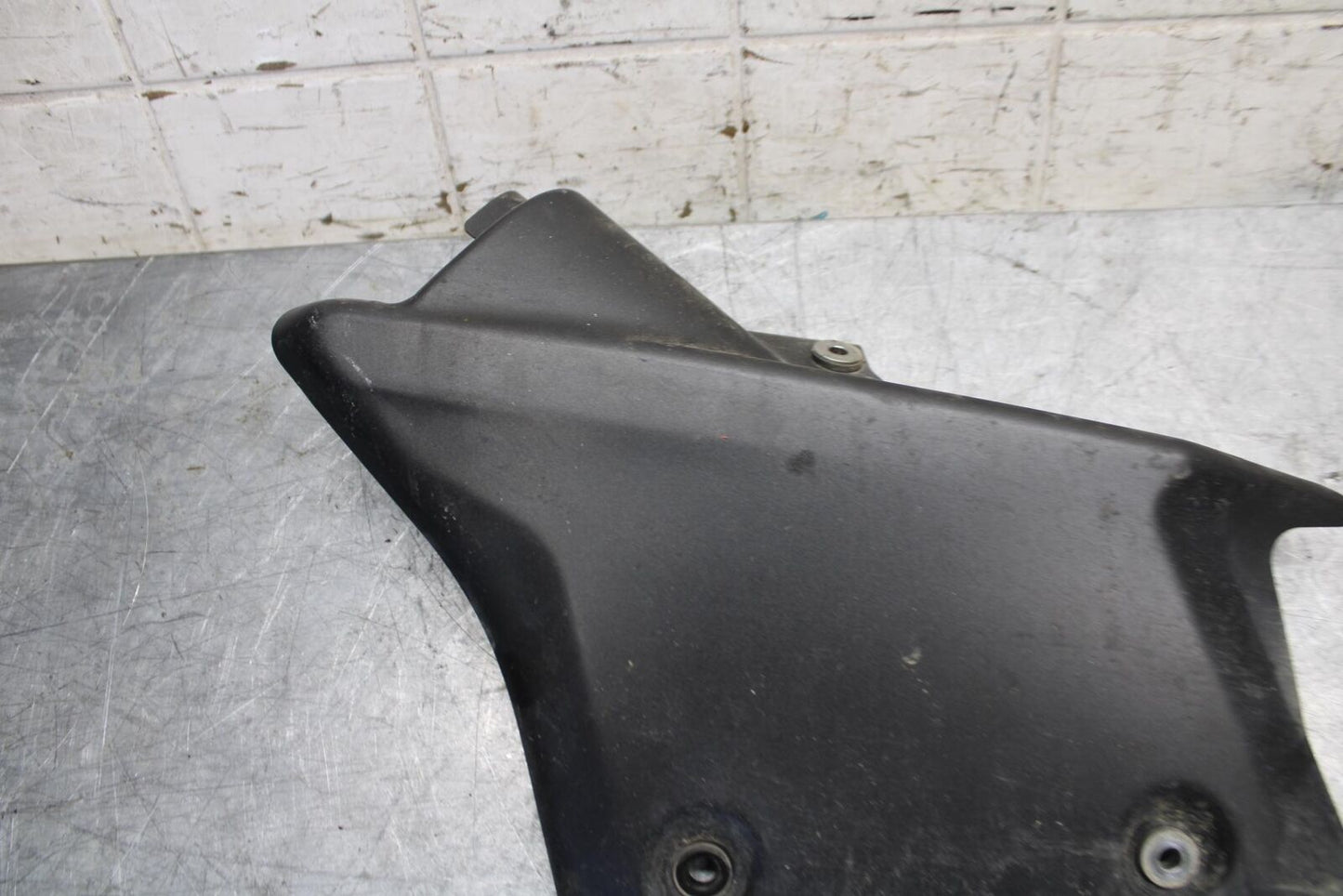 2012 Kawasaki Ninja ZX6R REAR MUFFLER EXHAUST PIPE COVER HEAT SHIELD BB529