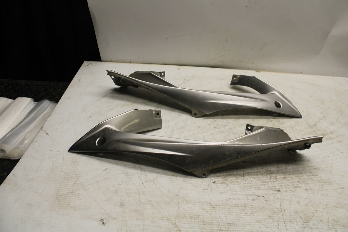 08-16 YAMAHA YZF R6 LEFT FRONT UPPER MID SIDE FAIRING COWL PLASTIC BB365