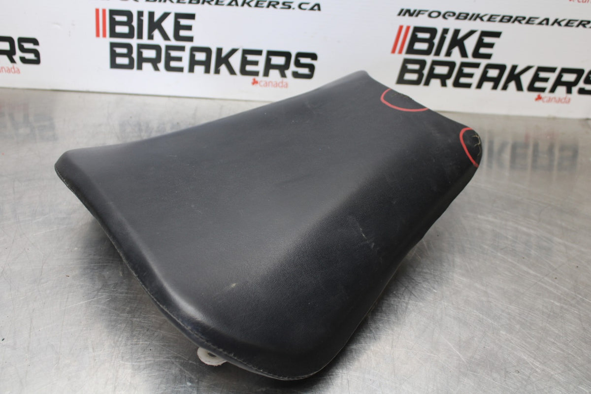 01-06 HONDA CBR600F4I FRONT DRIVERS SEAT PAD SADDLE PILLION BB185