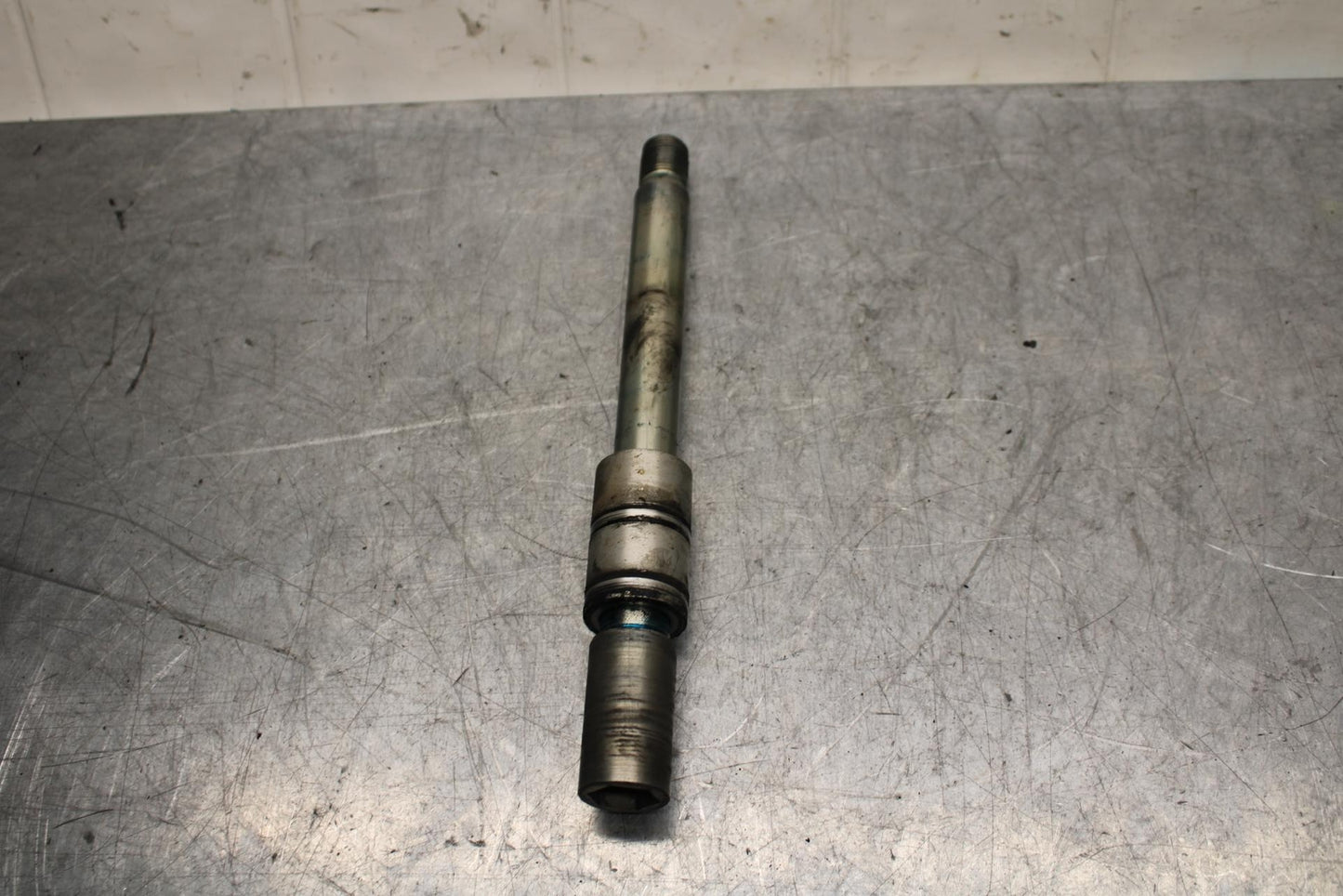 2009 Triumph Daytona 675 FRONT WHEEL RIM AXLE PIVOT BOLT T2000650 BB584