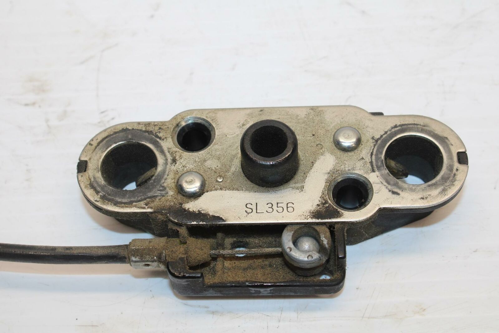 13-16 SUZUKI BANDIT 1250S ABS FRONT REAR SEAT SADDLE  LATCH BB238